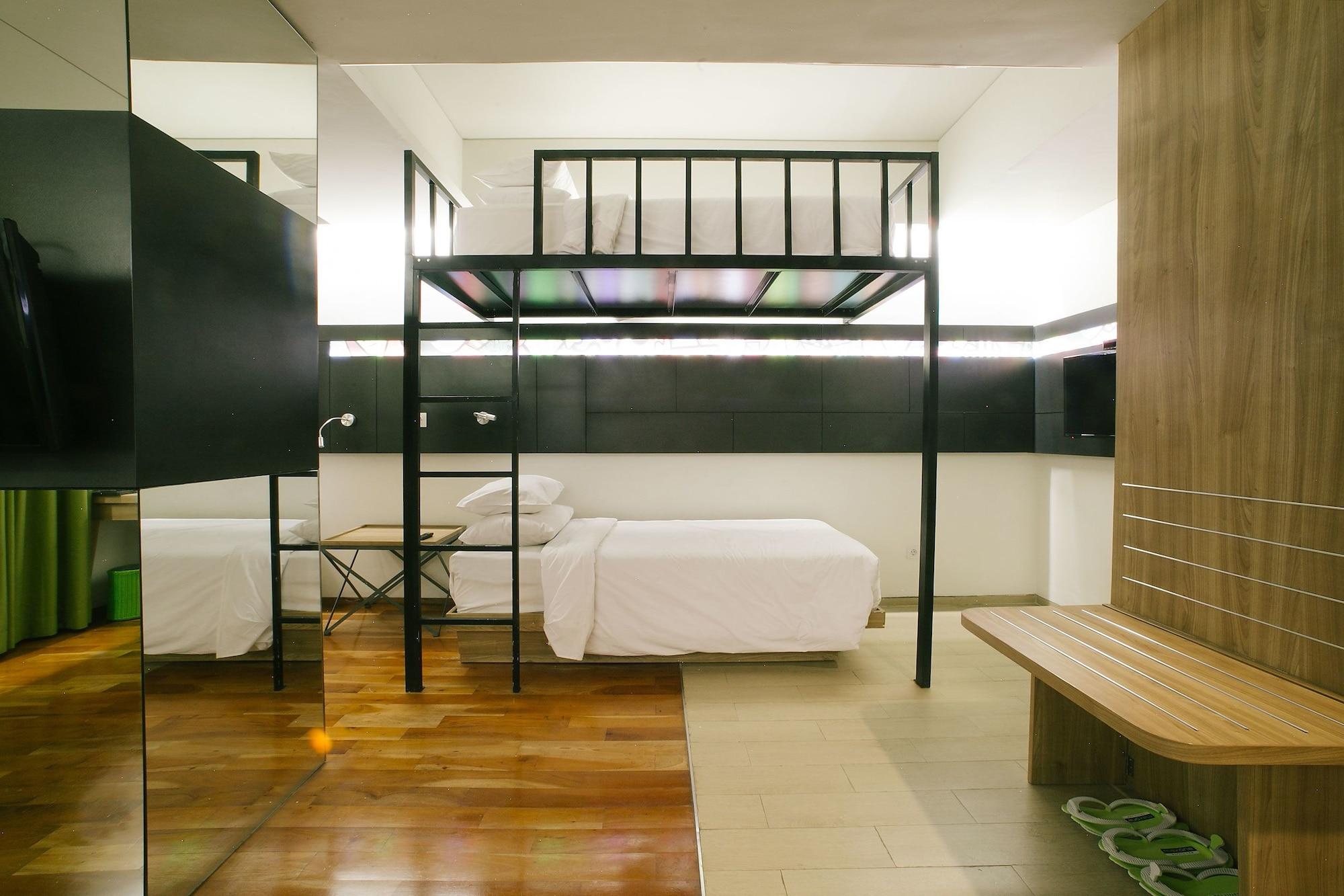 Maxonehotels.com@dharmahusada - 3*