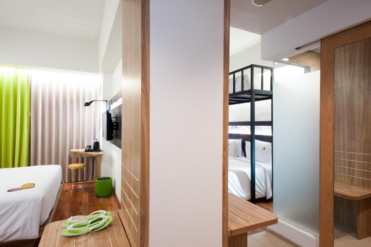 Maxonehotels.com@dharmahusada - Surabaya